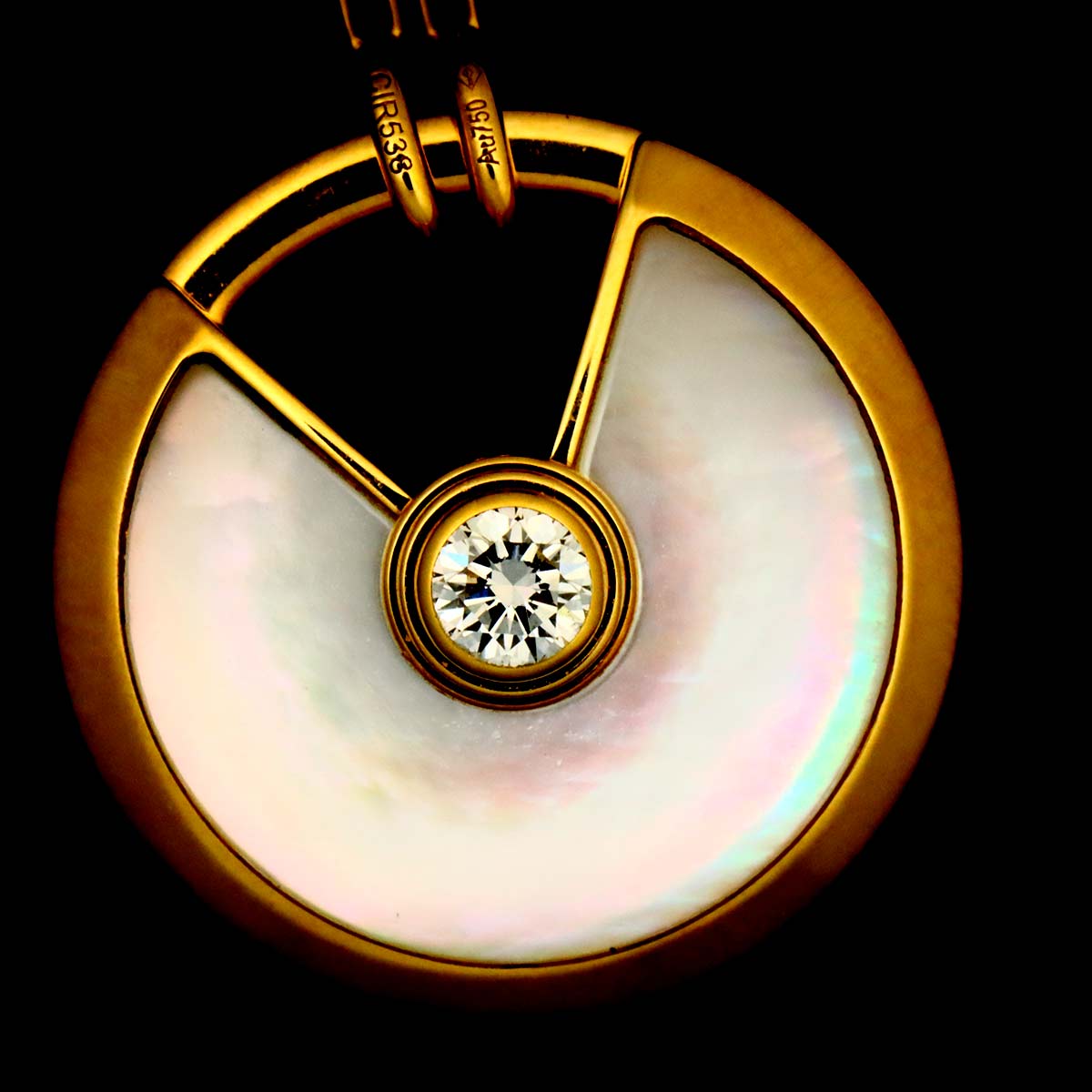 AMULETTE SM Mother of Pearl MOP Diamond Necklace 18K YG 750