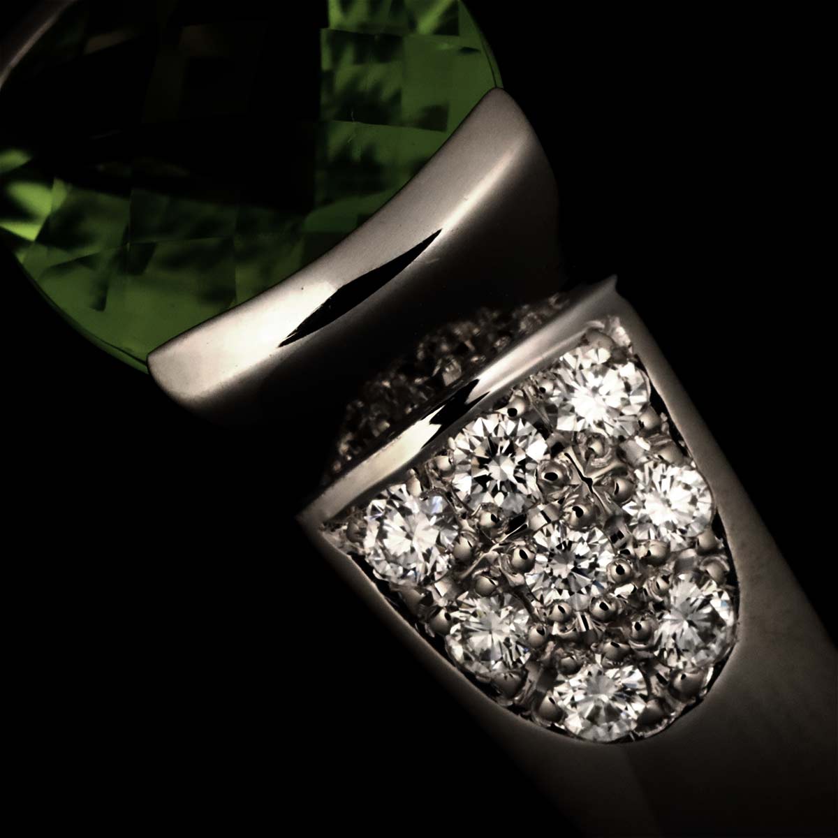 Peridot 3.17ct Diamond 0.15ct Ring Platinum size6.75(US)