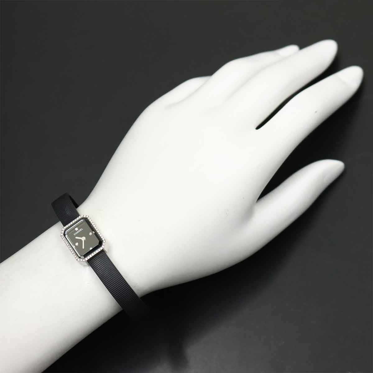 Premiere H2434 Bezel Diamond 4P Rubber Belt Black Dial Ladies