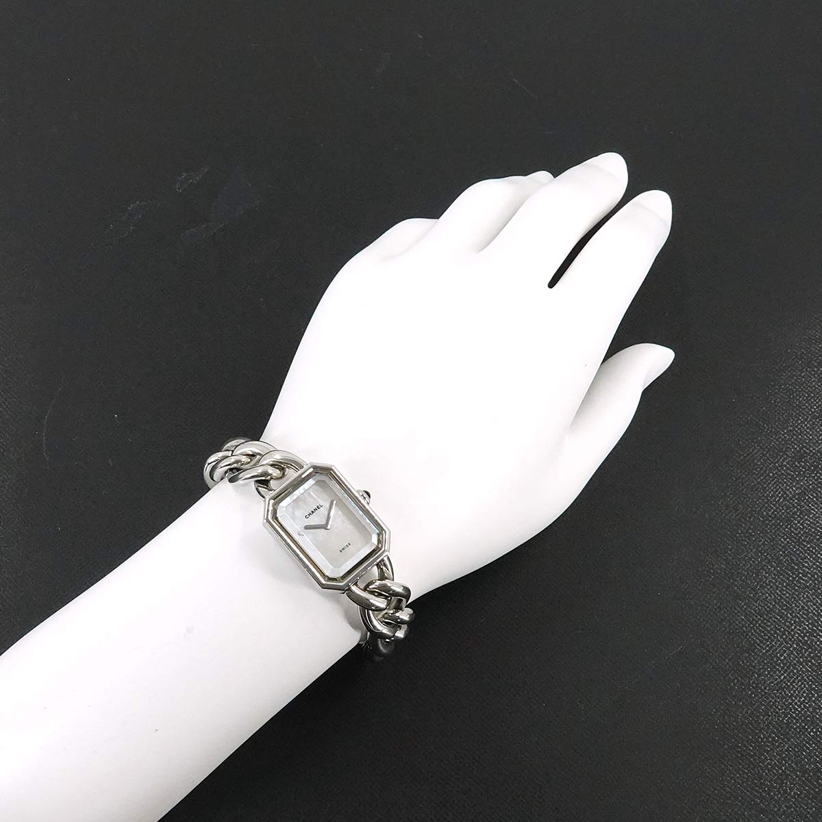 Premiere Size L H1064 Quartz White Shell Dial Ladies Watch