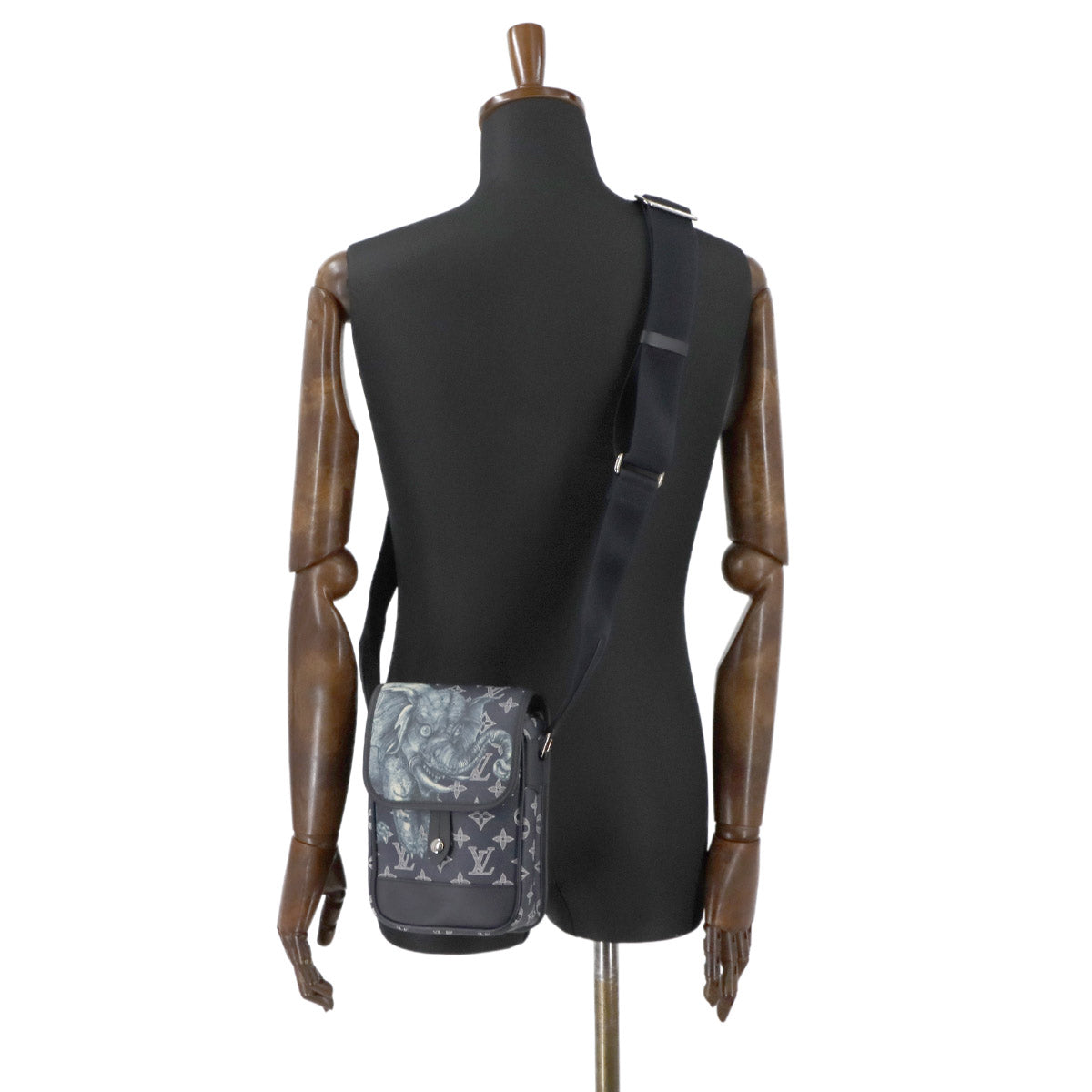 Monogram Savanna Messenger BB Shoulder Bag Navy M54247