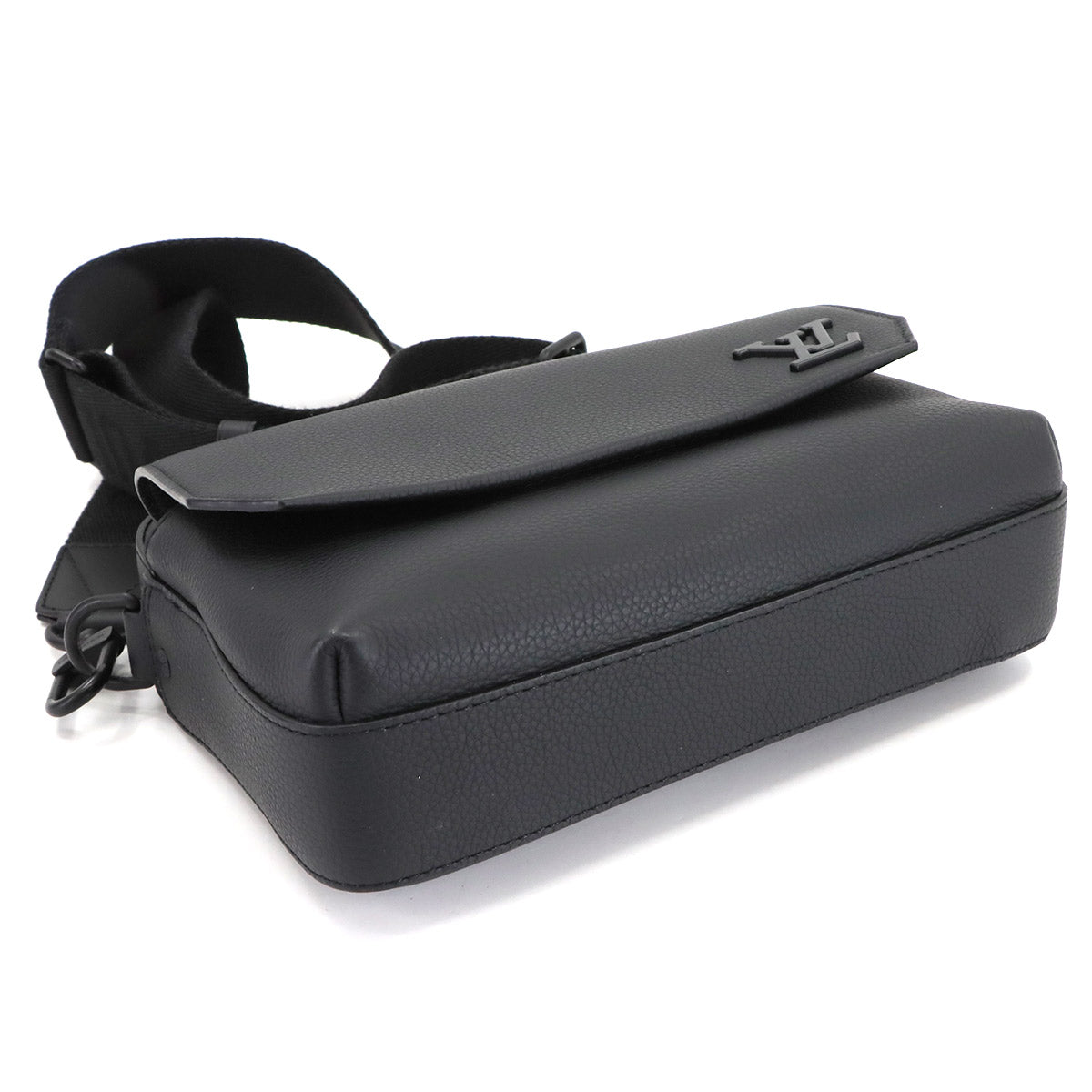 Aerogram Fastline Messenger Shoulder Bag Leather M22482