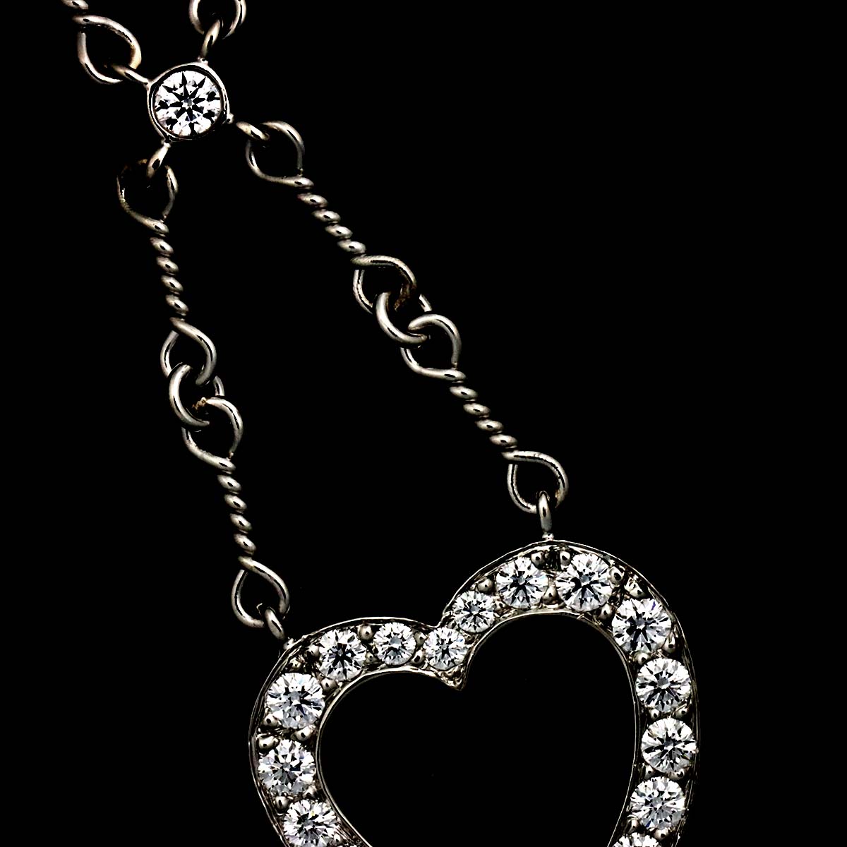 Sentimental Heart Diamond Necklace Platinum
