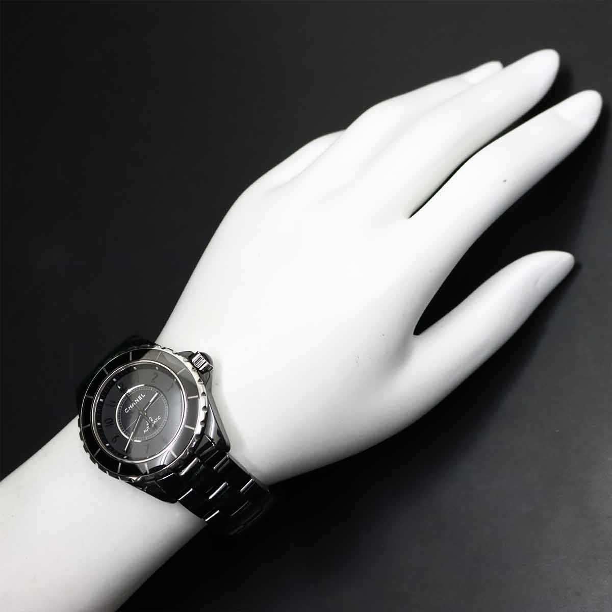 J12 38mm Intense Black H3829 Black Dial Mens Watch