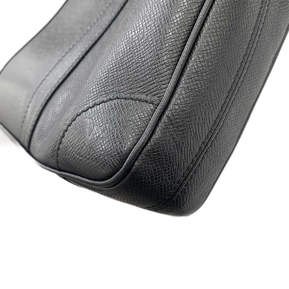 Taiga PDV Porte Documents Voyage PM Briefcase M30925