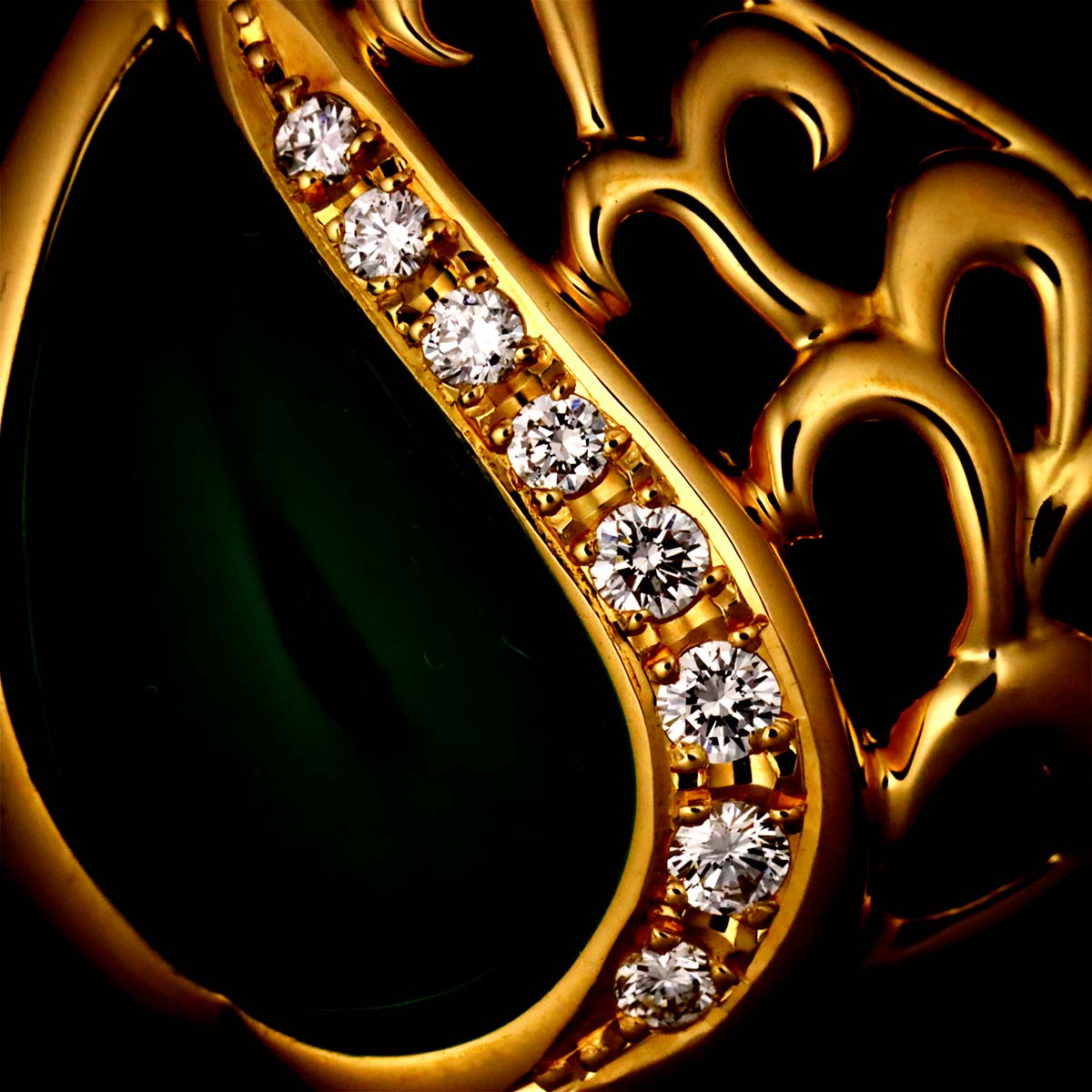 Chrysoprase Onyx Diamond 0.09ct Necklace 18K YG 750