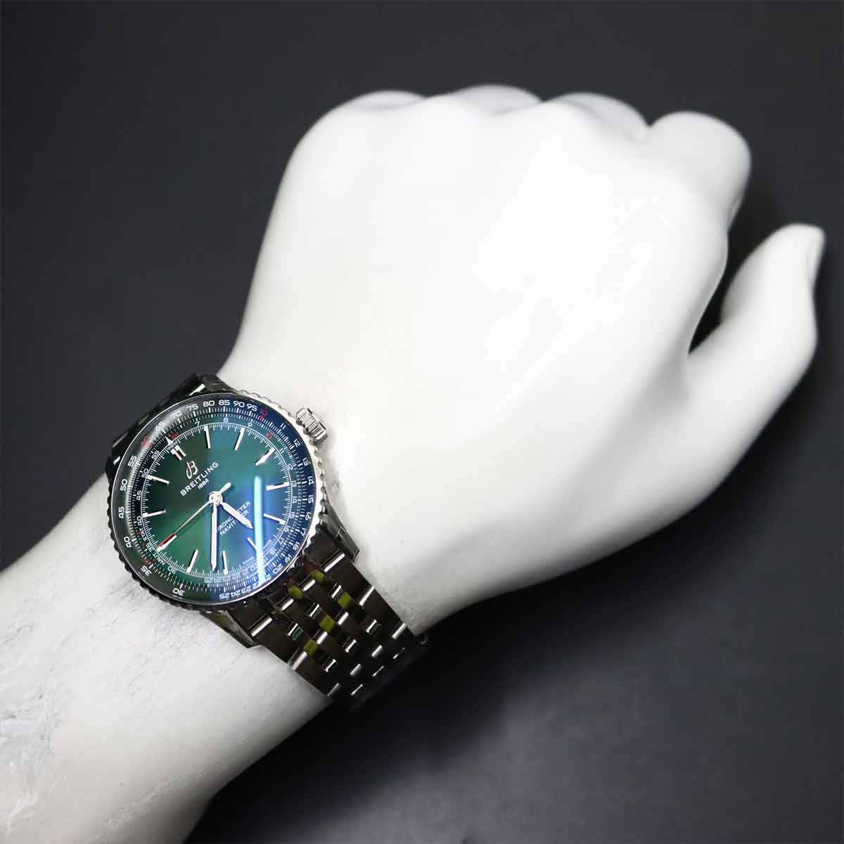 Navitimer 41 A17329 Automatic Green Dial Mens