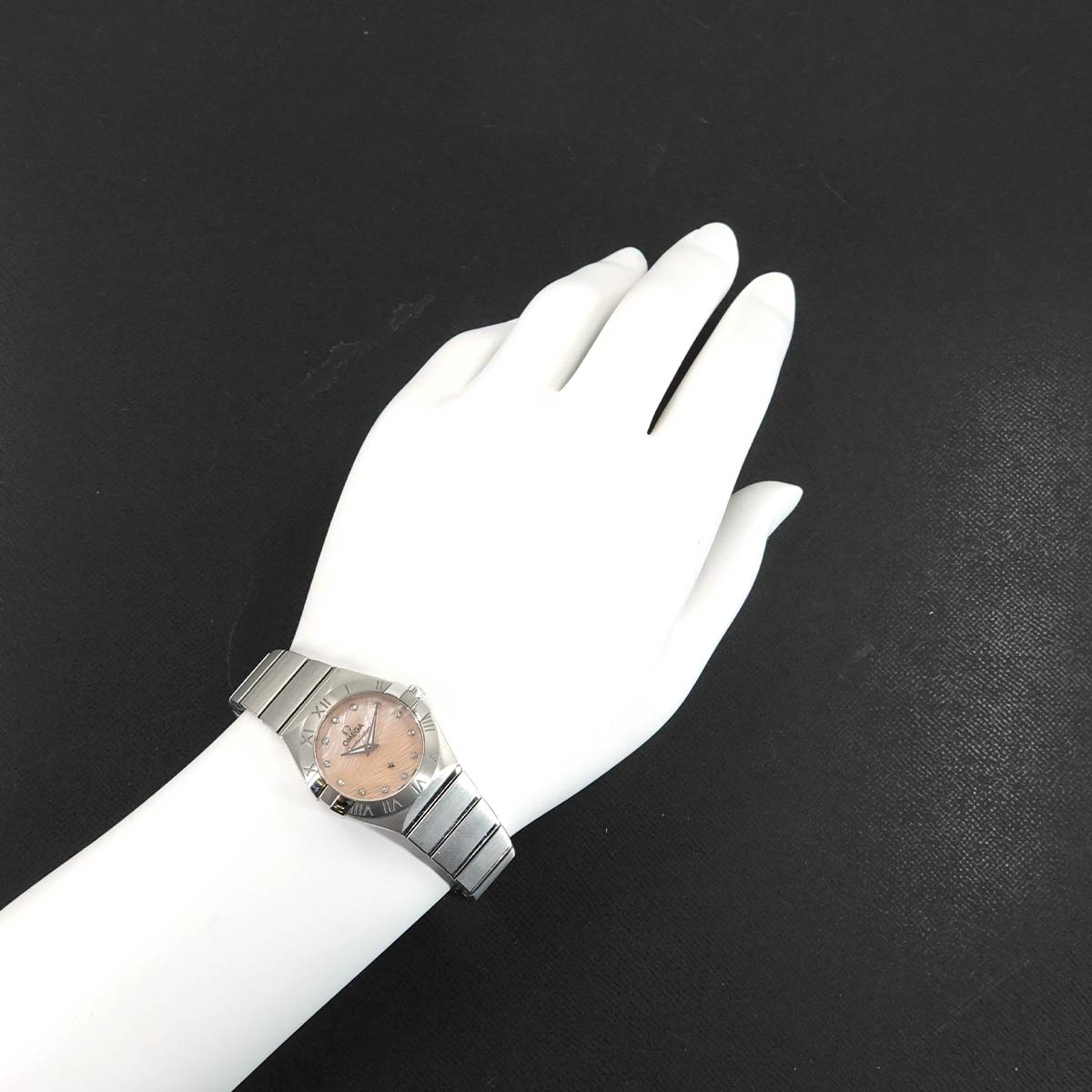 Constellation 123 10 24 60 57 002 Pink Shell 12P Diamond