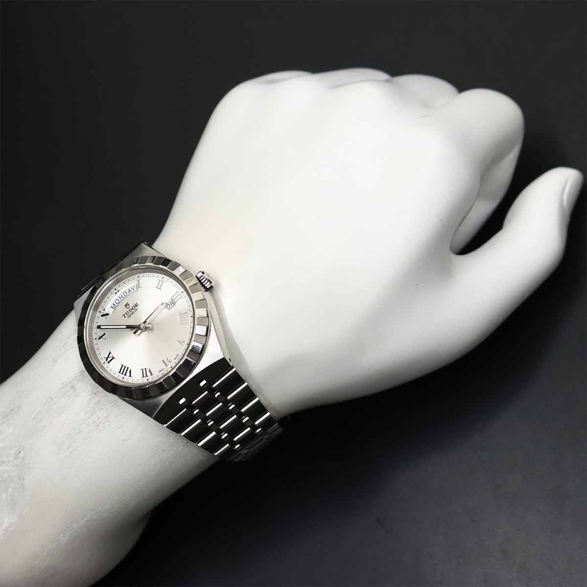 Royal 28600 Automatic Date Silver Dial Mens Watch