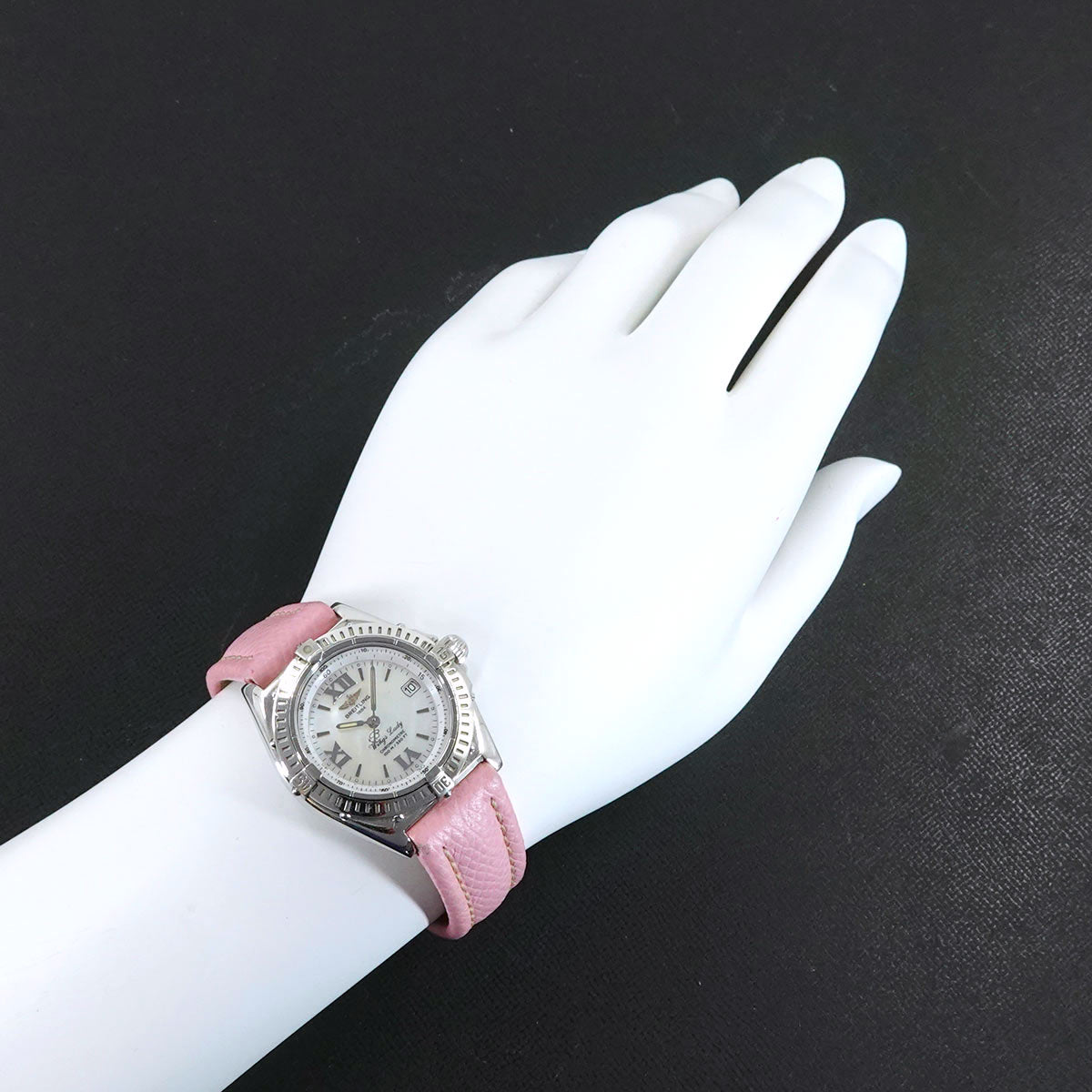 Wings Lady A67350 A685A18SBD Quartz White Shell Dial Ladies