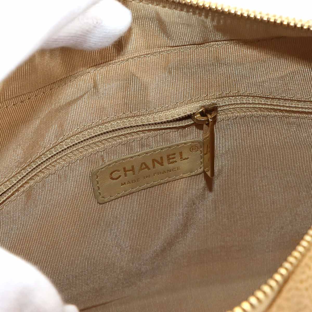 Matelasse Chain Shoulder Bag Leather Beige A20993