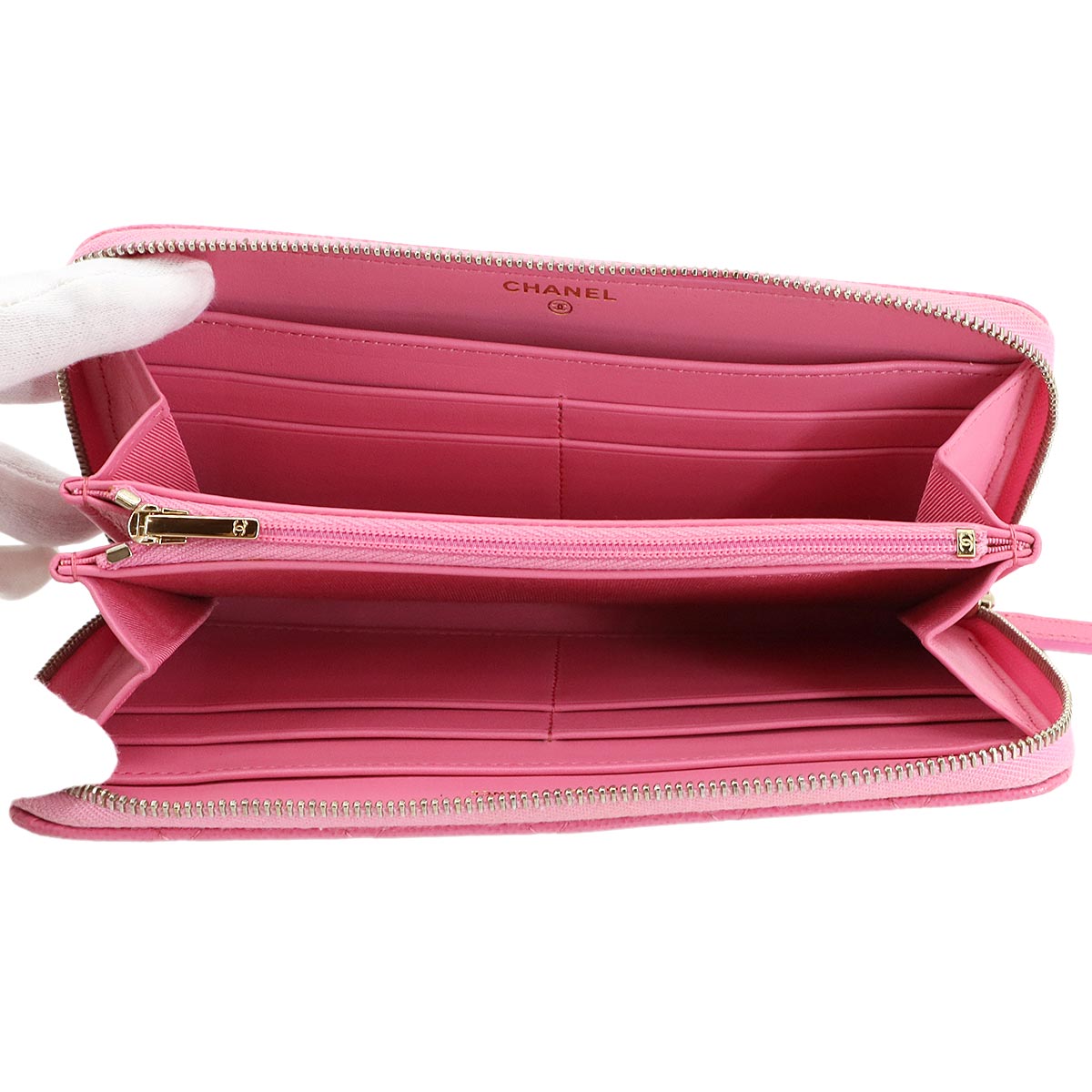 Matelasse Classic Long Zipped Wallet Leather Pink AP0242