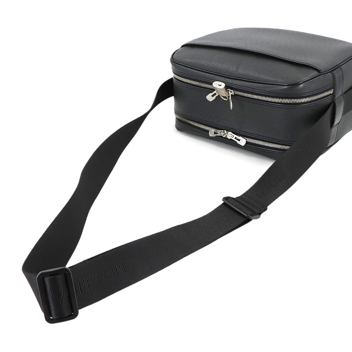 Taiga Reporter Shoulder Bag Ardoise M30152 Black Purse
