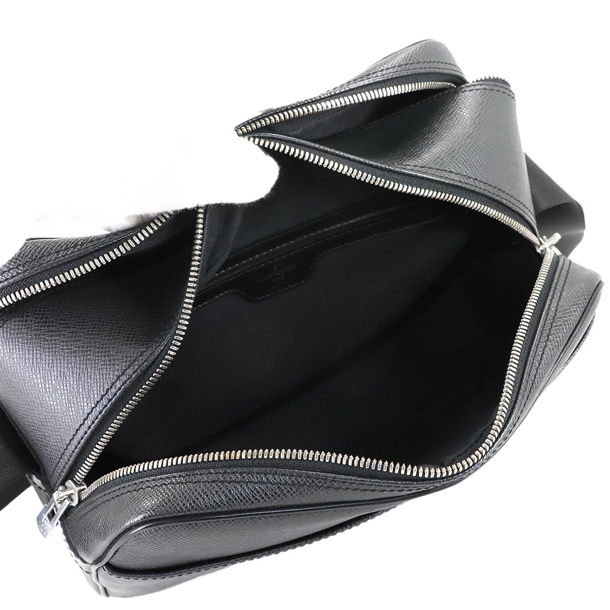 Taiga Reporter Shoulder Bag Ardoise M30152 Black Purse