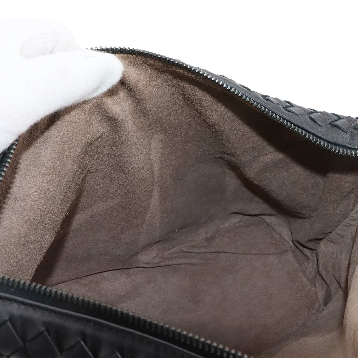 Intrecciato Shoulder Bag Leather Black 239988