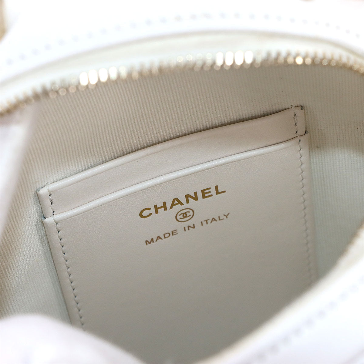 Matelasse Chain Mini Backpack Leather White AP3753