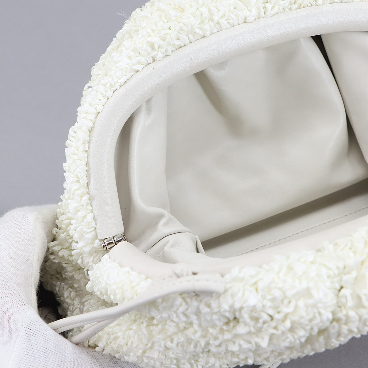 Mini The Pouch Shoulder Bag Raffia Leather White 585852