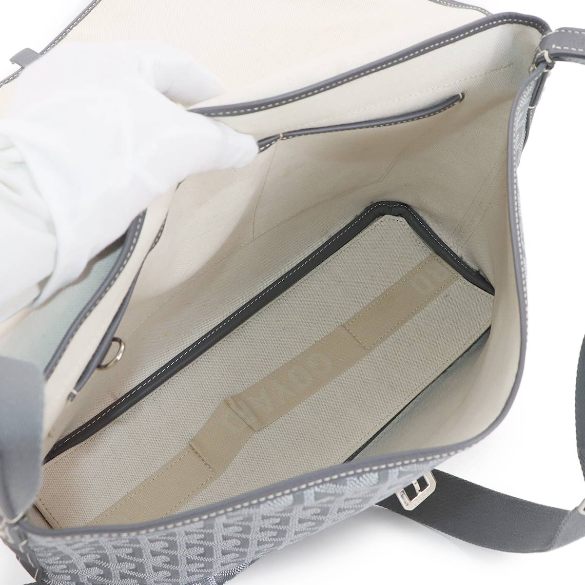 Capetien MM Shoulder Bag PVC Leather Gray Purse