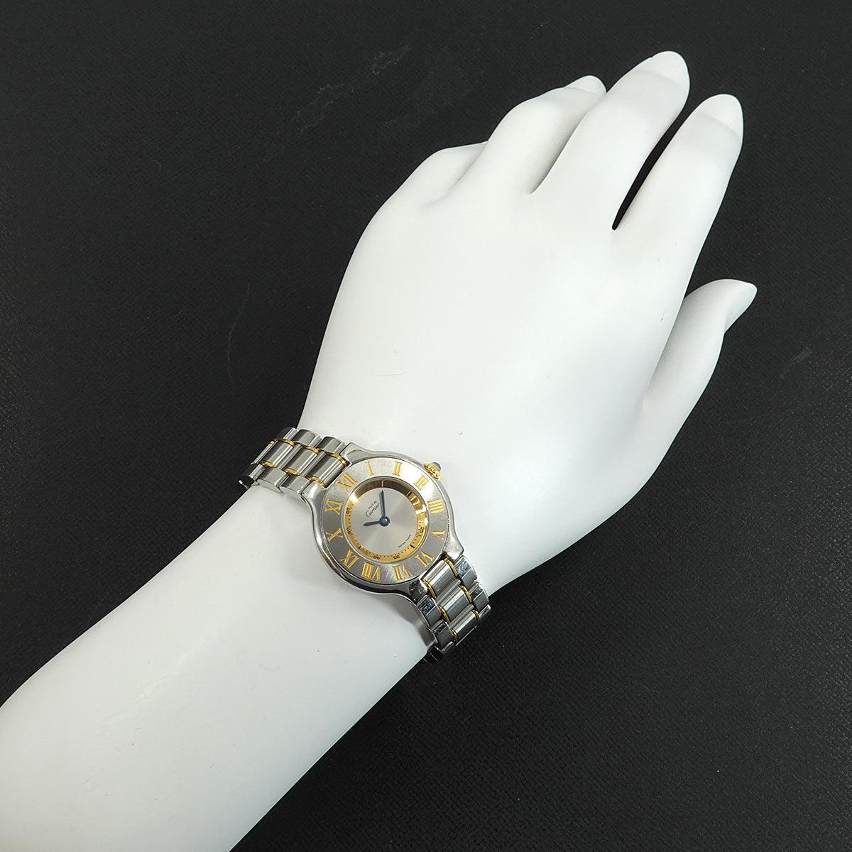 Must 21 Van Thian W10073R6 Quartz Silver Dial Ladies Watch