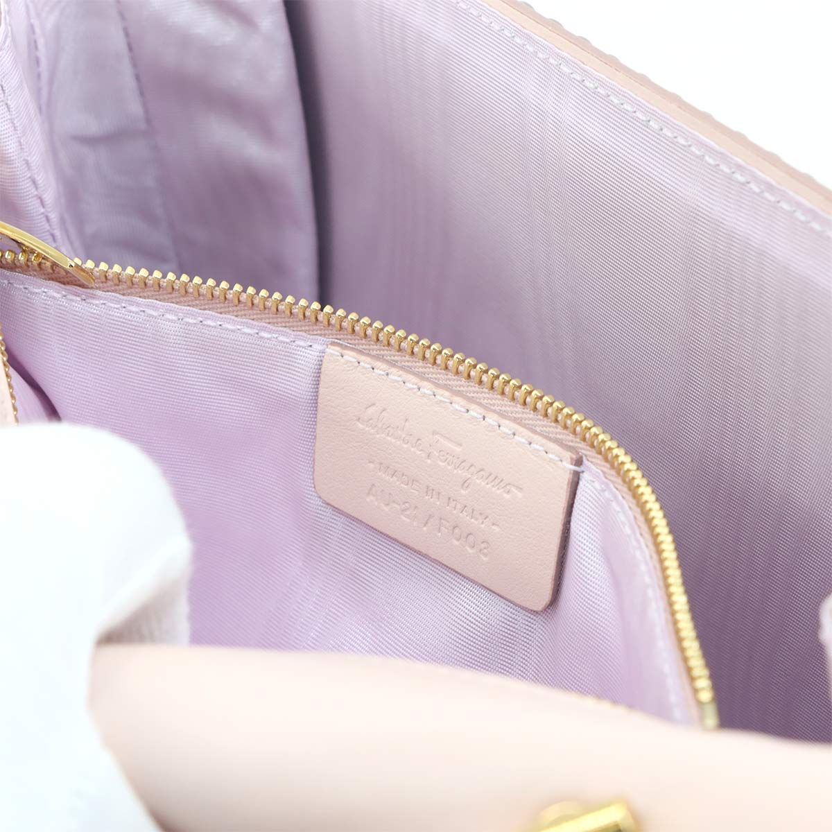 Ginny Vara Ribbon Shoulder Bag Leather Pink