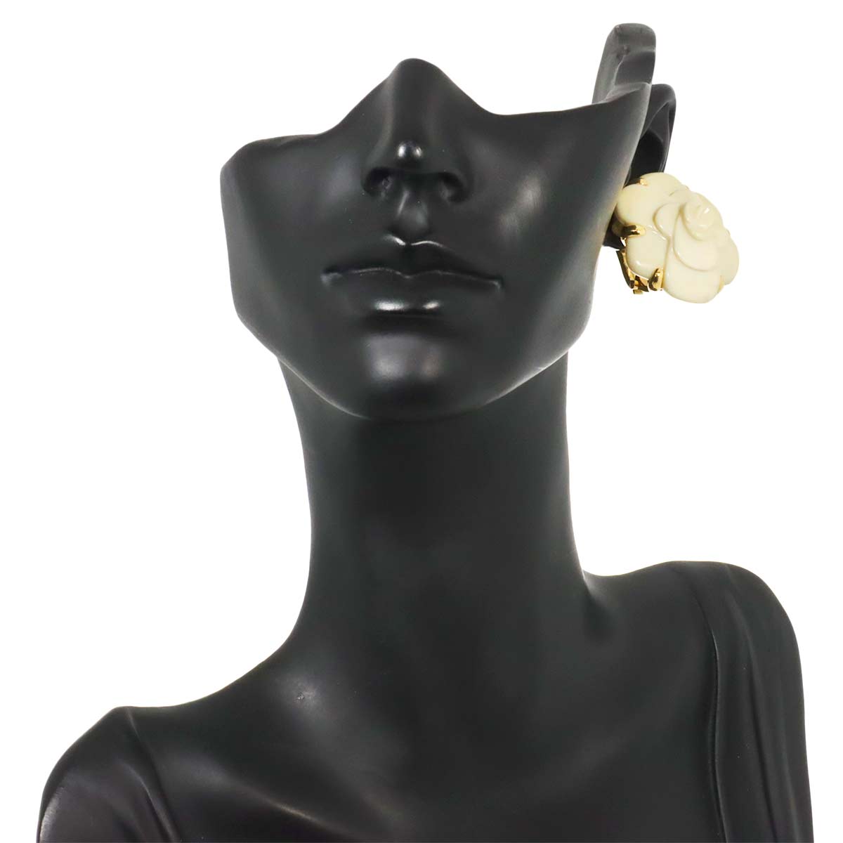 Camelia Cacholong Earrings Clip on 18K Yellow Gold 750