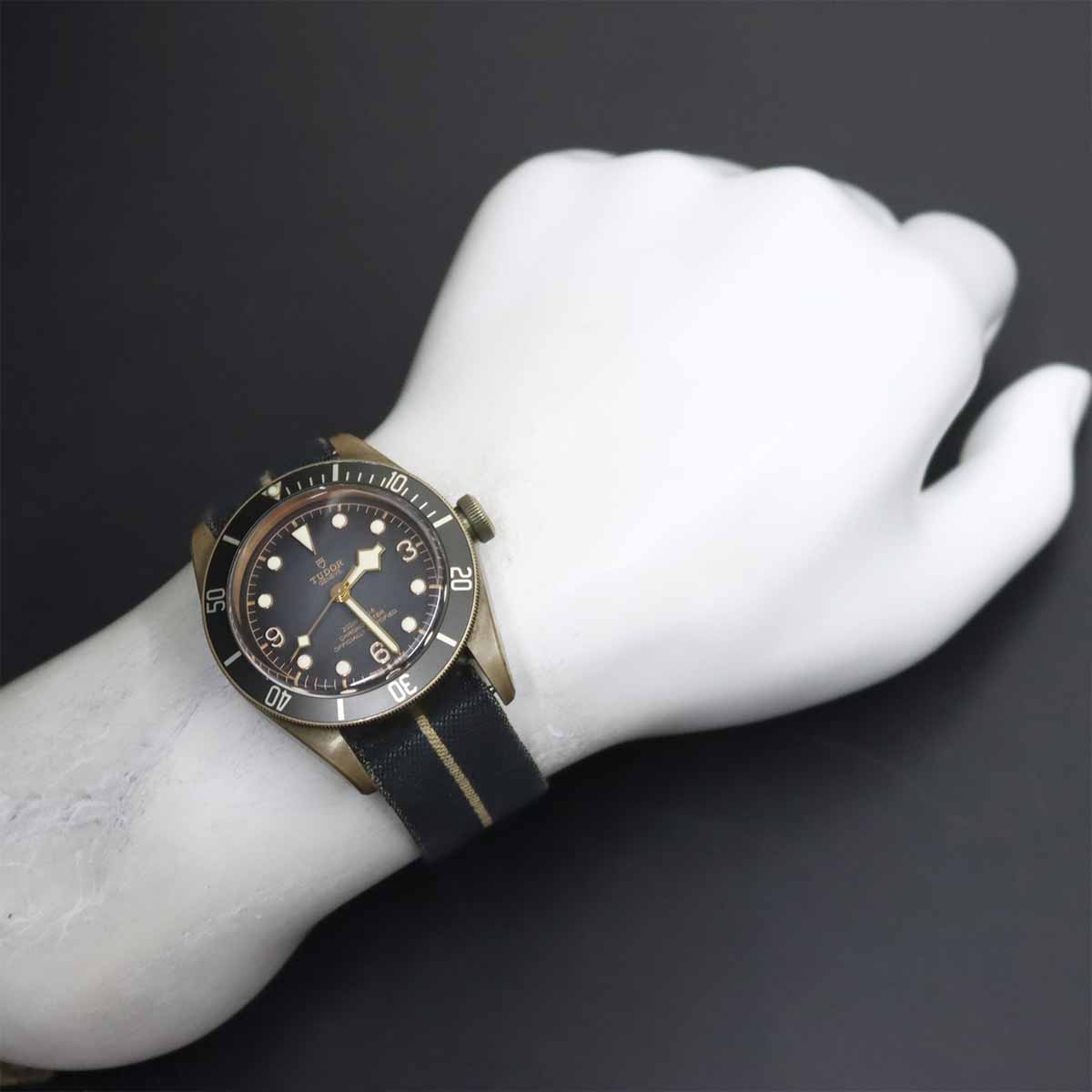 Heritage Black Bay 79250BA Automatic Gray Dial Mens Watch