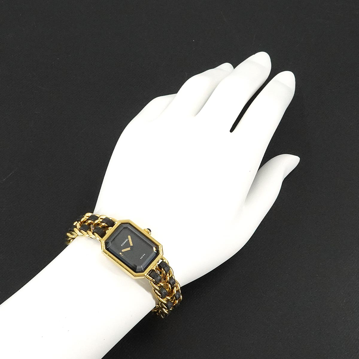 Premiere Size M H0001 Vintage Quartz Black Dial Ladies Watch