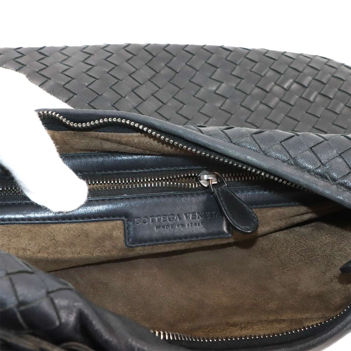 Intrecciato Shoulder Bag Leather Black 115653