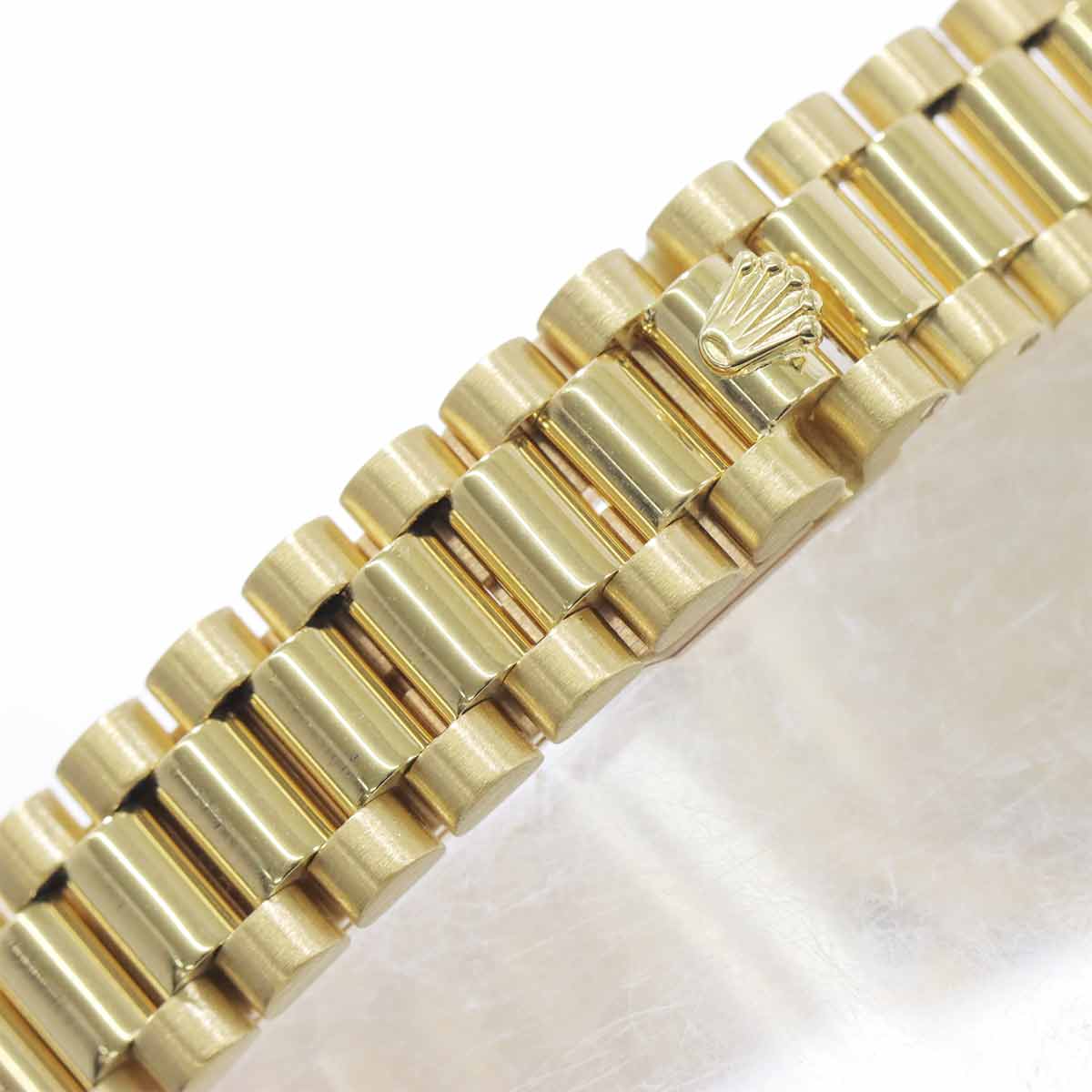 Datejust 69138G Serial E Diamond Bezel 750 YG Gold Dial Ladies