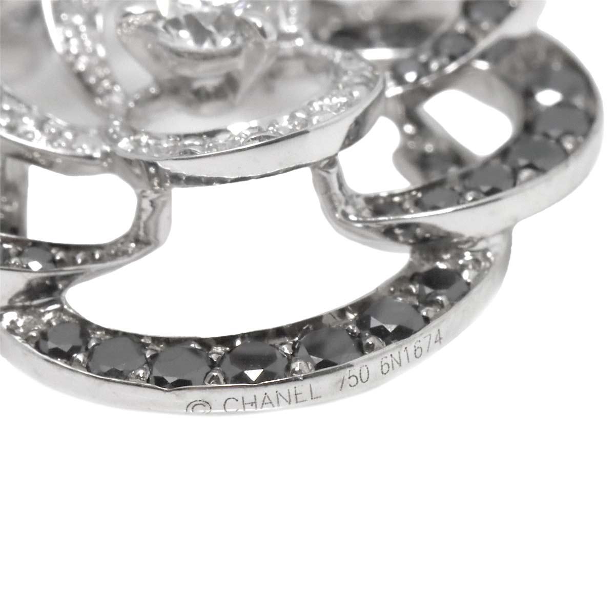 Camelia Necklace Diamond 18K White Gold 750