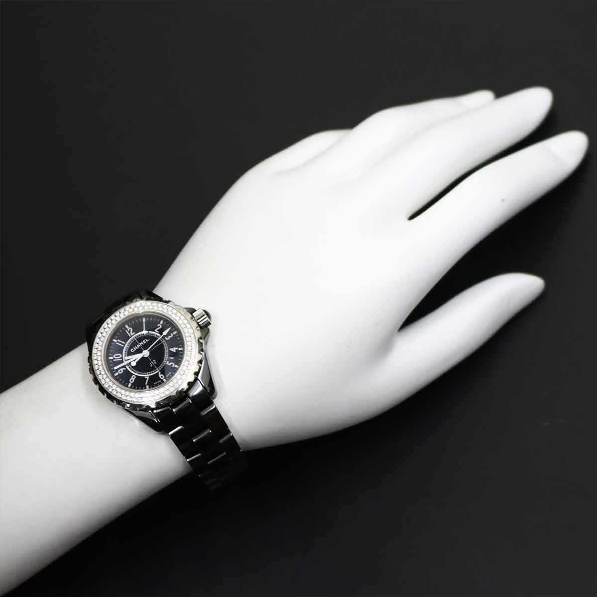 J12 33mm H0949 Diamond bezel Ceramic Date Black Dial Ladies