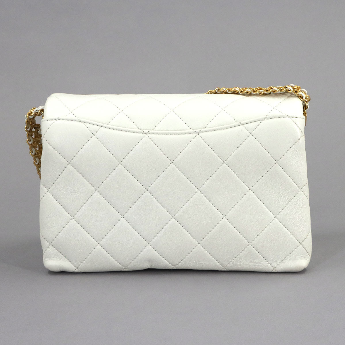 Matelasse Chain Shoulder Bag Leather White Purse