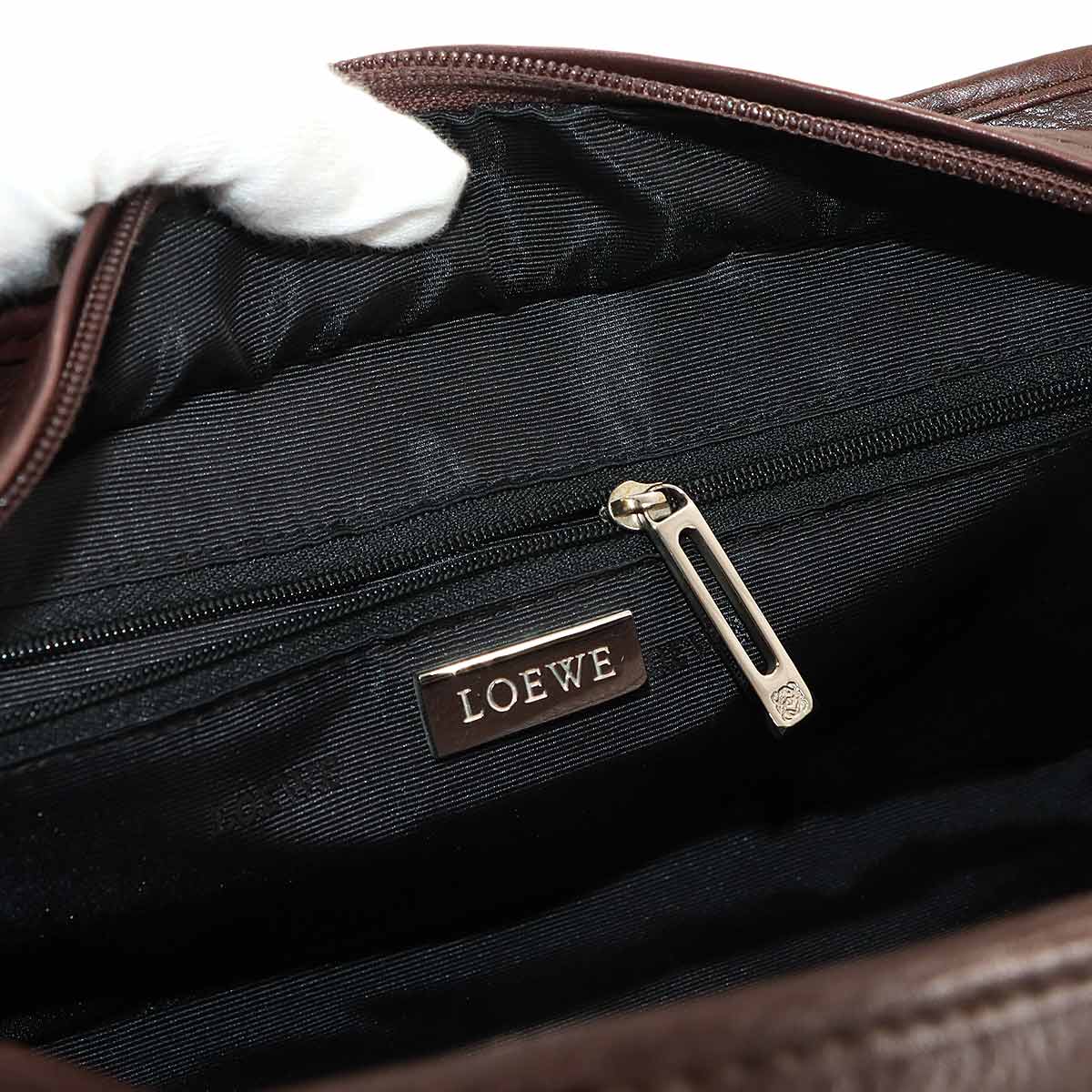 Amazona 28 Hand Bag Leather Brown Anagram Purse