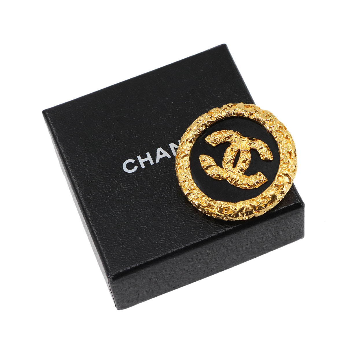 Coco Logos Round type Brooch Gold Black 93A Vintage Accessory