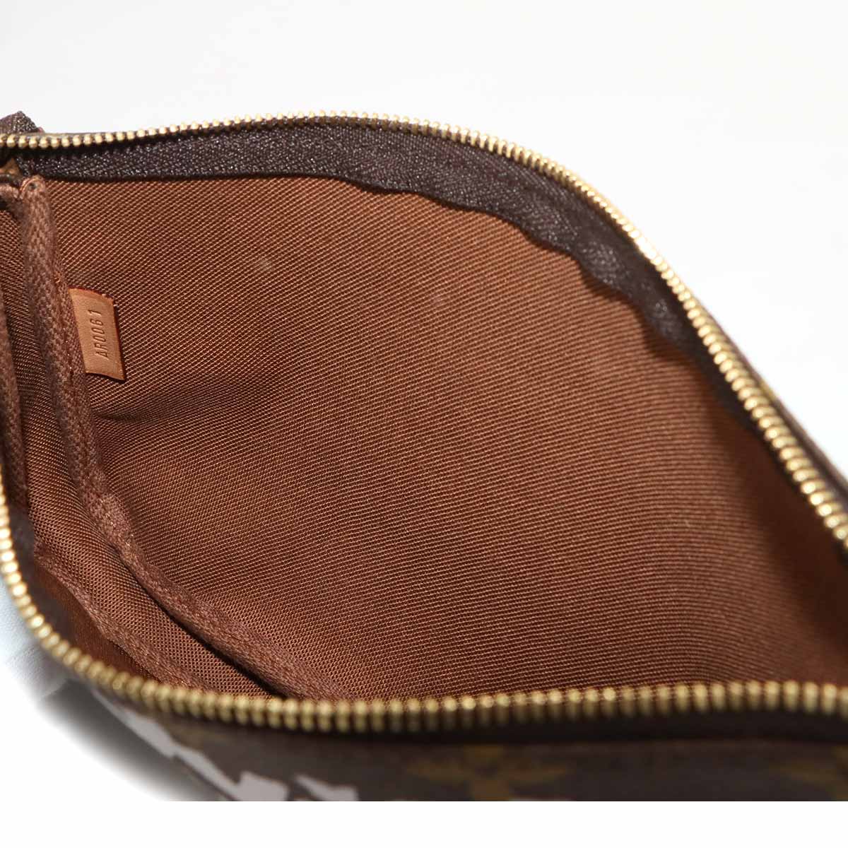 Monogram Graffiti Pochette Accessories Hand Bag Argent