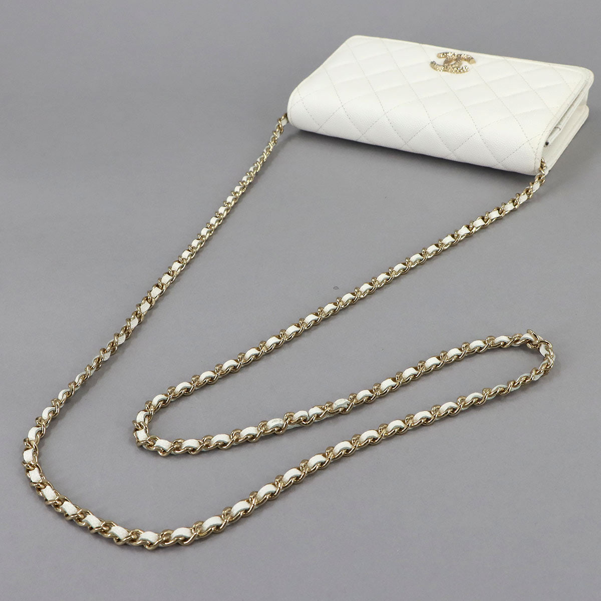 Matelasse Chain Wallet Leather White