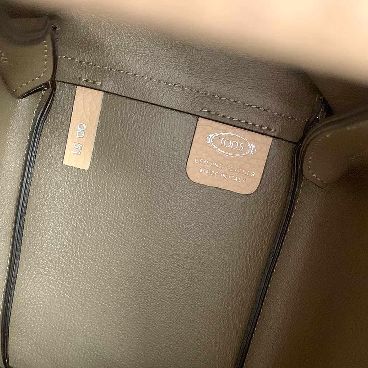 T Timeless Bucket Bag Small Hand Shoulder Bag Leather Beige