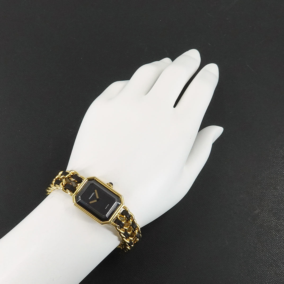 Premiere Size L H0001 Vintage Quartz Black Dial Ladies Watch