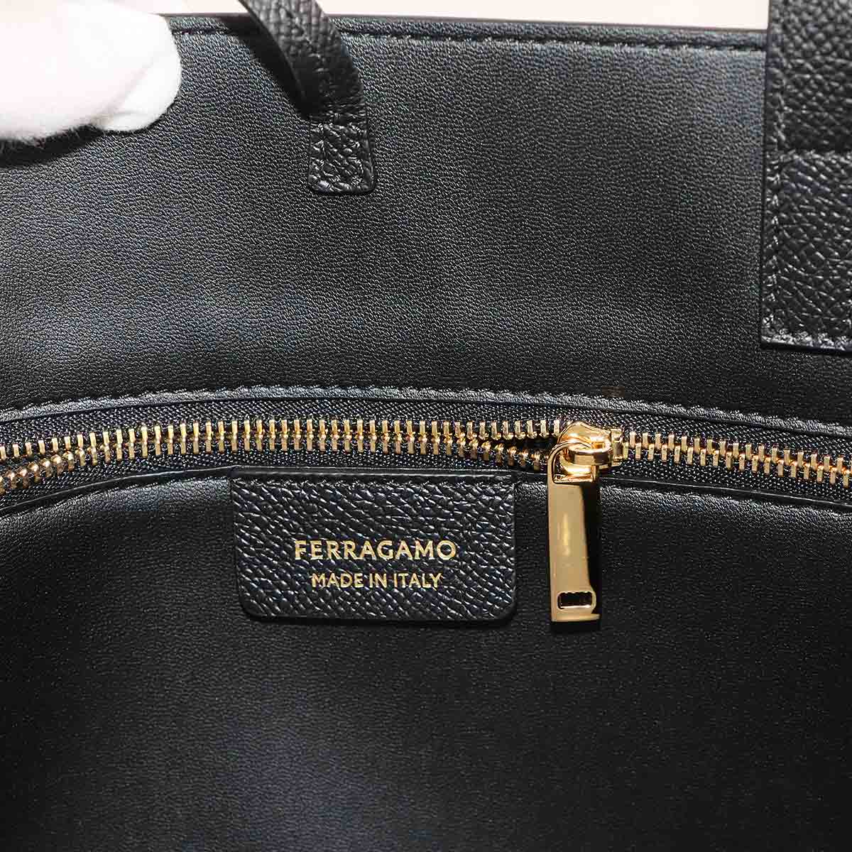 New Vara Plate Tote Bag Leather Black 218348 Purse