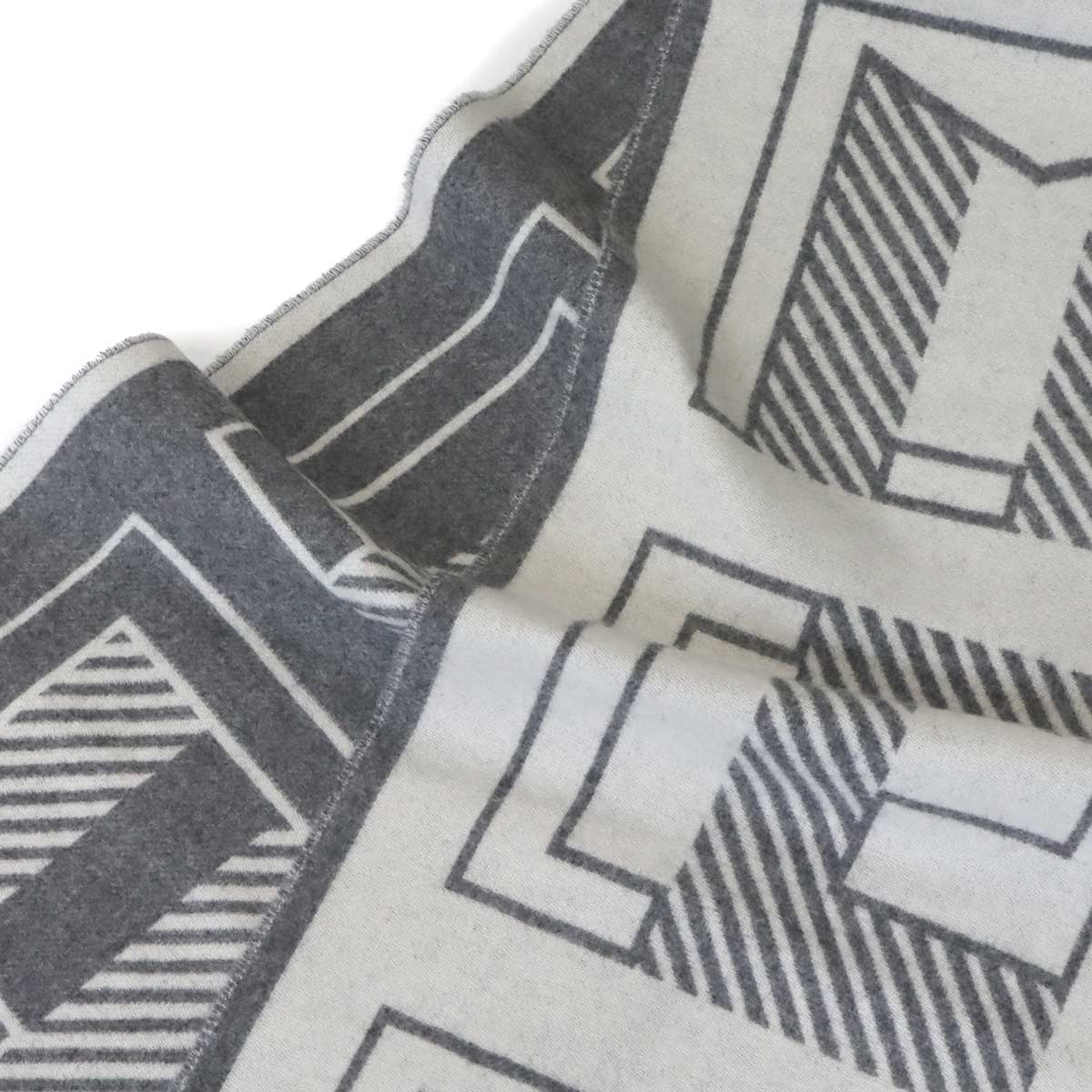 Winter Scarf Lettre au Carre Cashmere 100% Leather Gray White