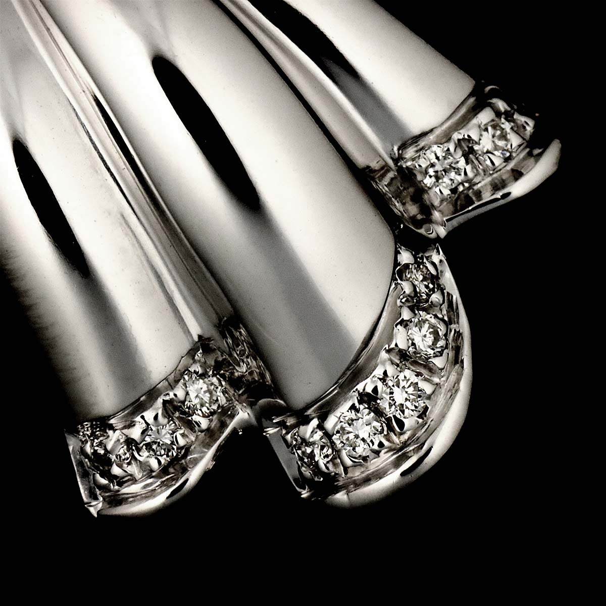 Magical Garden Diamond Necklace 18K White Gold 750