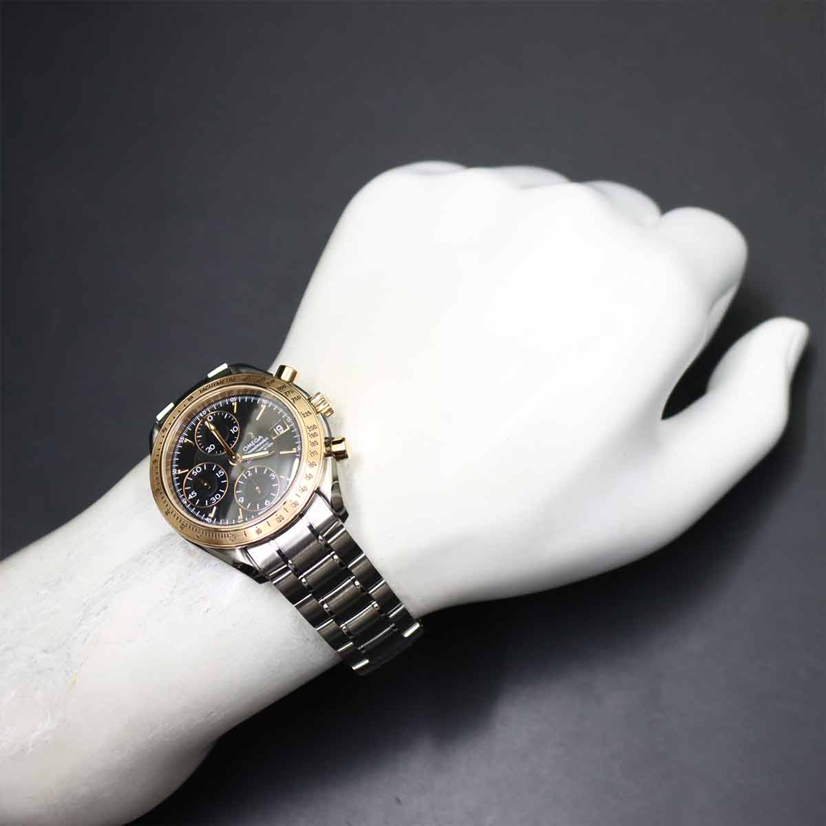 Speedmaster Date 323 21 40 40 01 001 Automatic PG Black Dial