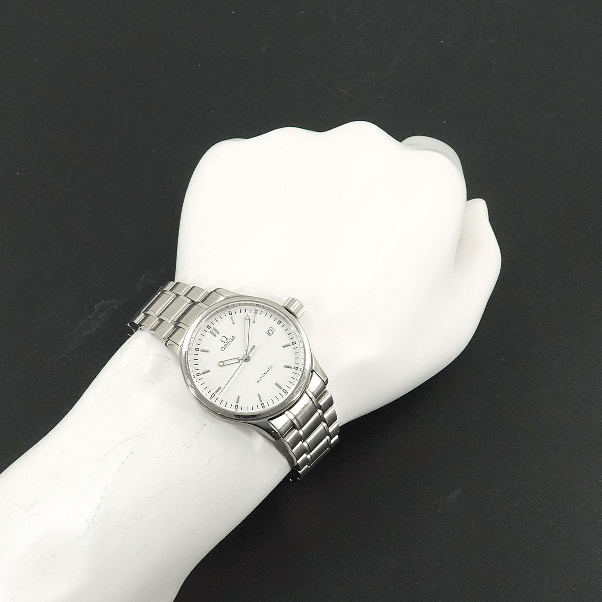 Classic Date 5203 20 Vintage Automatic White Dial Mens Watch