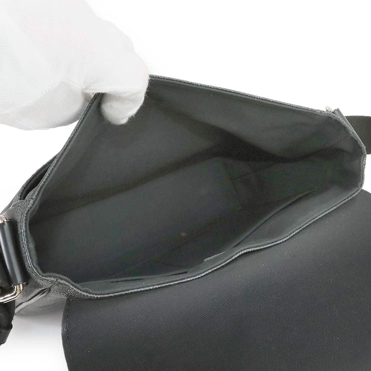 Damier Graphite District PM Shoulder Bag Black N41260