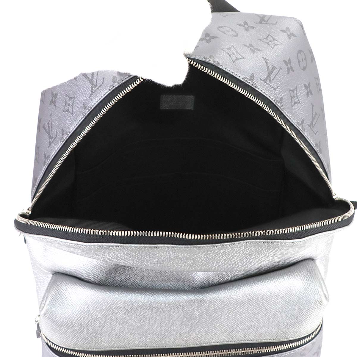 Taigarama Discovery Backpack Leather Silver M30835