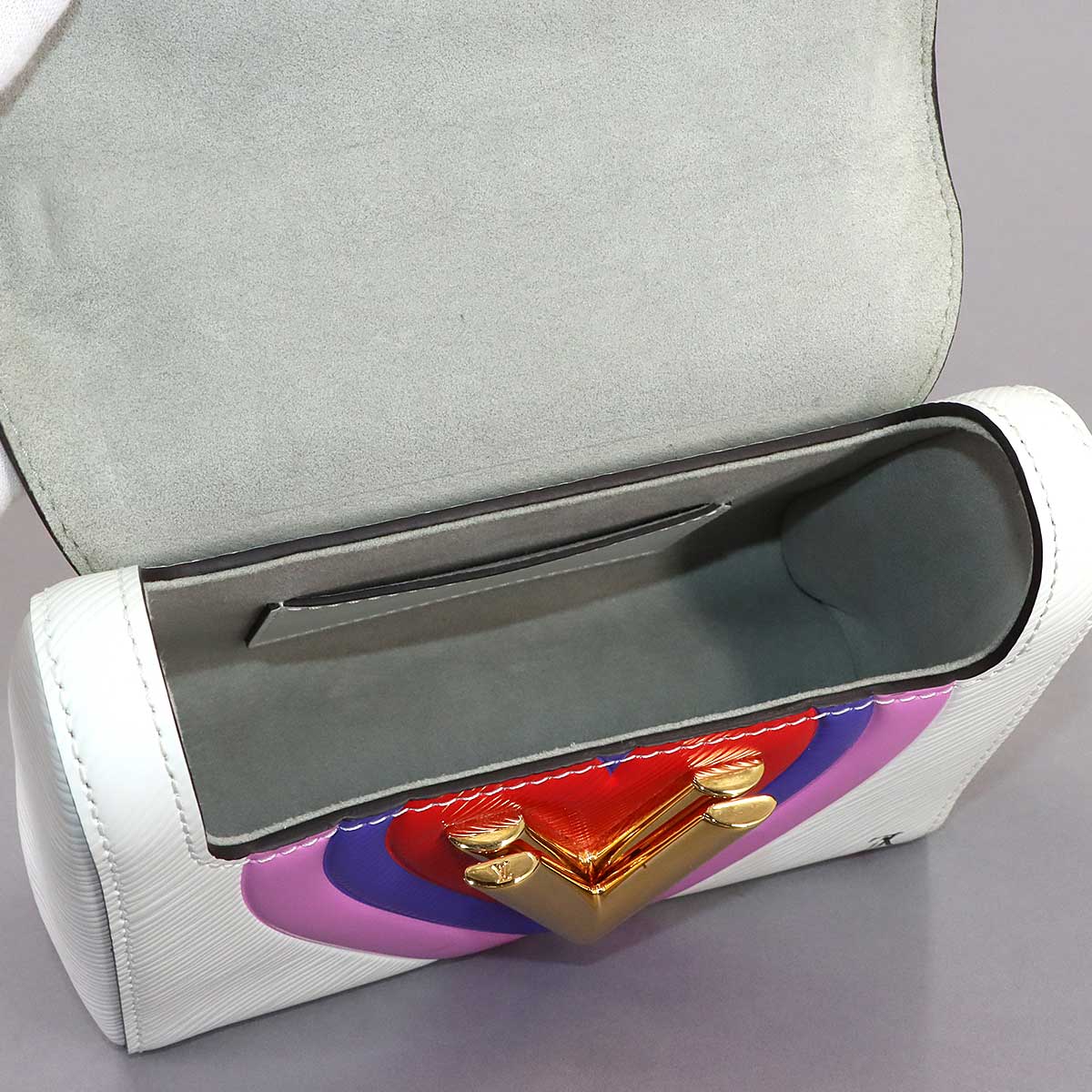 Game On Epi Twist MM Shoulder Bag Leather Blanc M57460