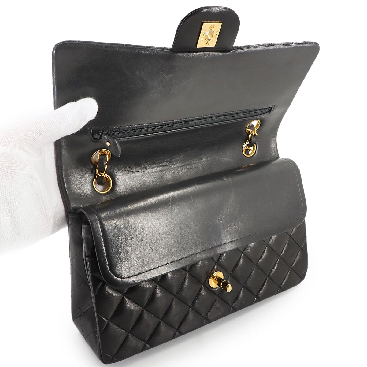 Matelasse 25 Chain Shoulder Bag Leather Black A01112 11.12