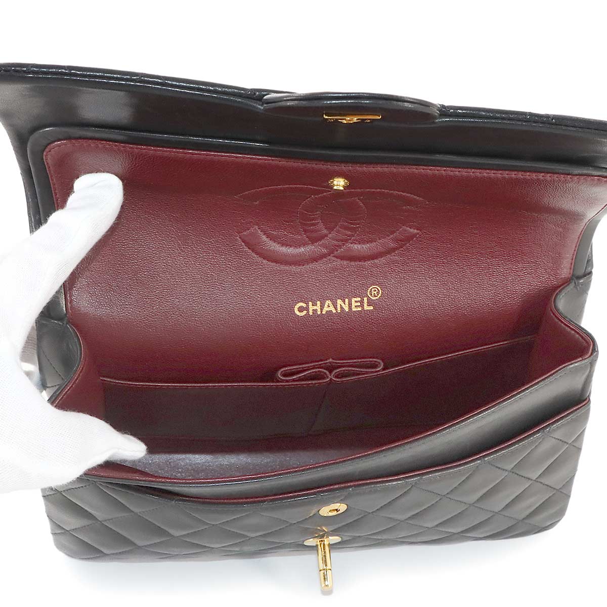 Matelasse 25 Chain Shoulder Bag Leather Black A01112 11.12