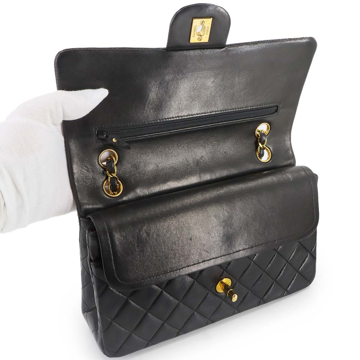 Matelasse 25 Chain Shoulder Bag Leather Black A01112 11.12