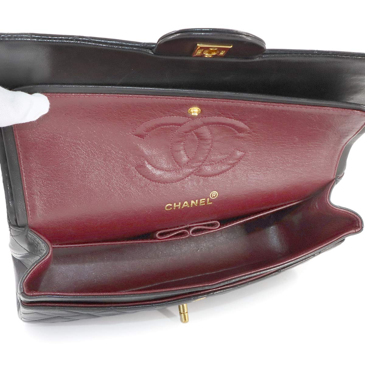 Matelasse 25 Chain Shoulder Bag Leather Black A01112 11.12